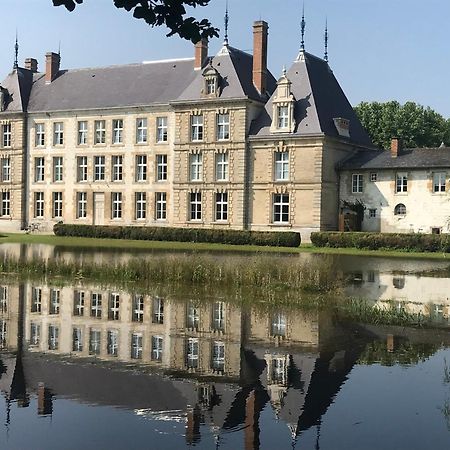 Chateau De Vitry-La-Ville 외부 사진