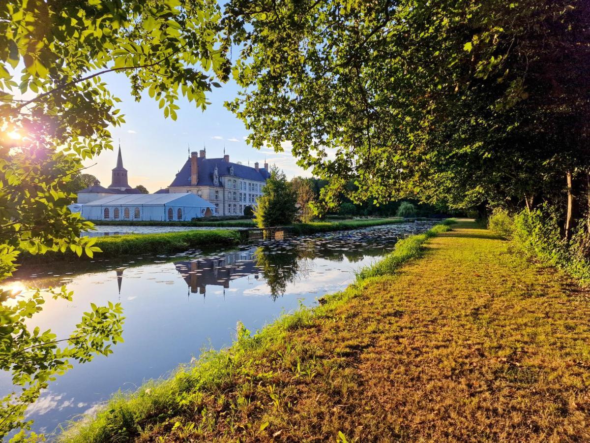Chateau De Vitry-La-Ville 외부 사진